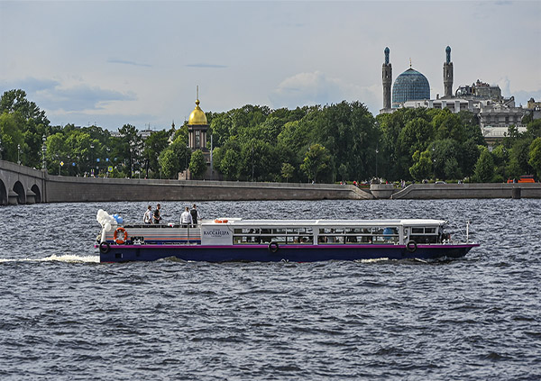 Аренда теплохода Кассандра в Петербурге